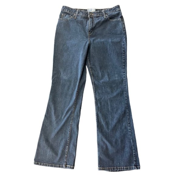 Levi Strauss Boot cut Stretchy Jeans, Size 14 Misses, (SKU-B35) - Picture 3 of 10